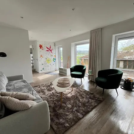 Le Cosy Duplex Apartment